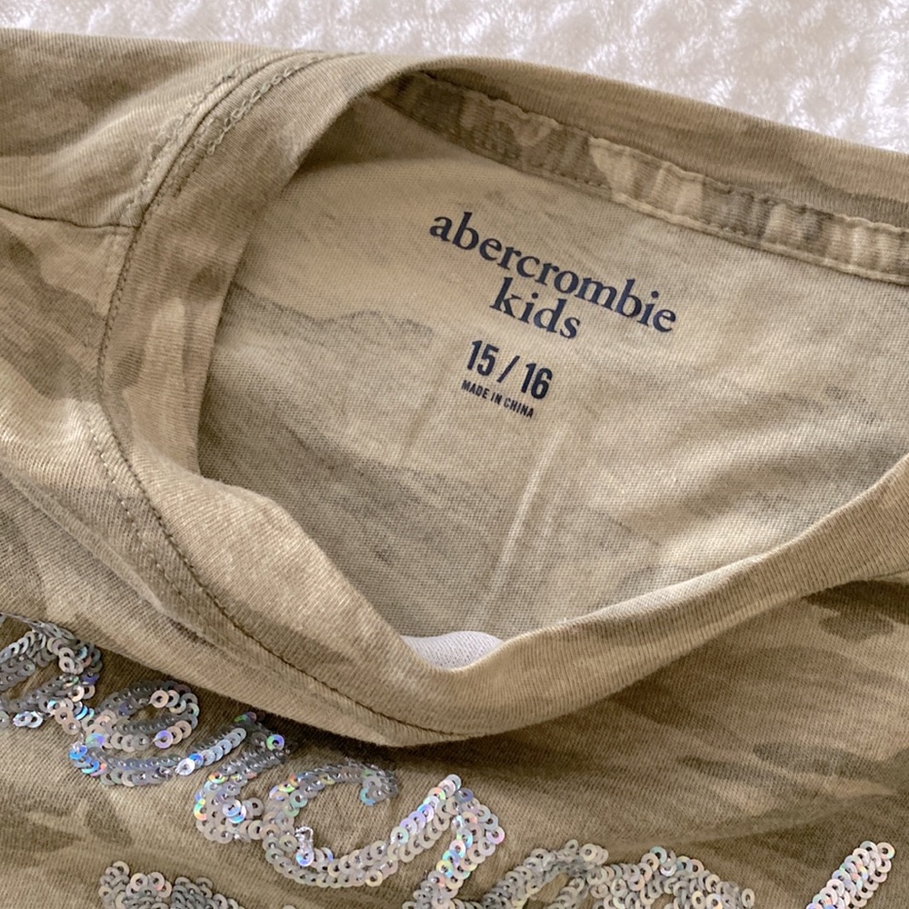 ❌SOLD❌Abercrombie kids t-shirt bundle - Picture 7 of 7
